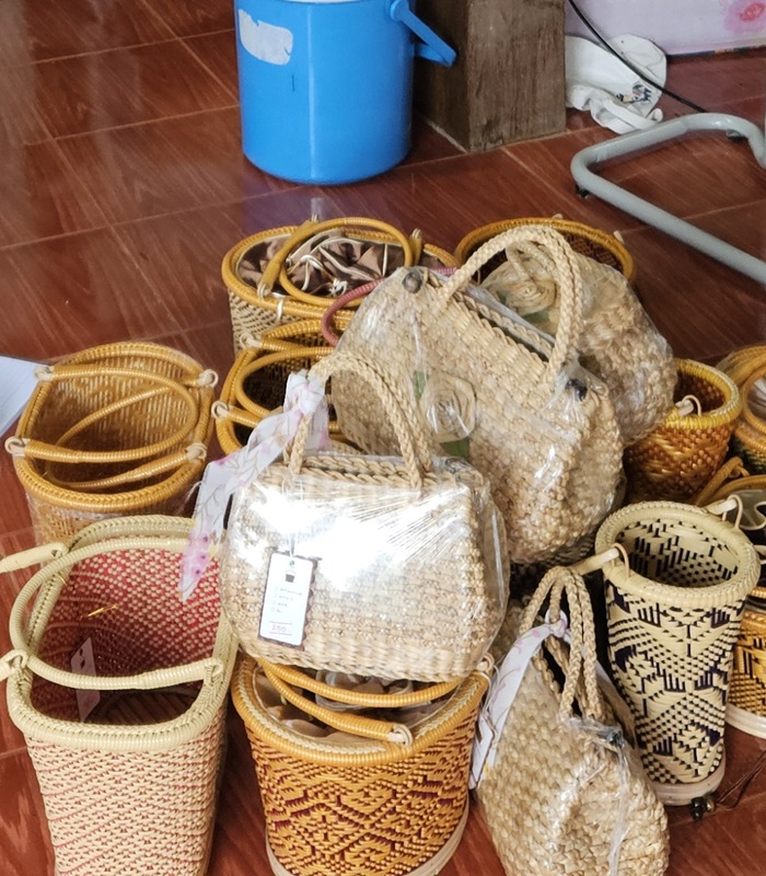 Sac artisanal en jacinthe d’eau tressée, fabrication thaïlandaise