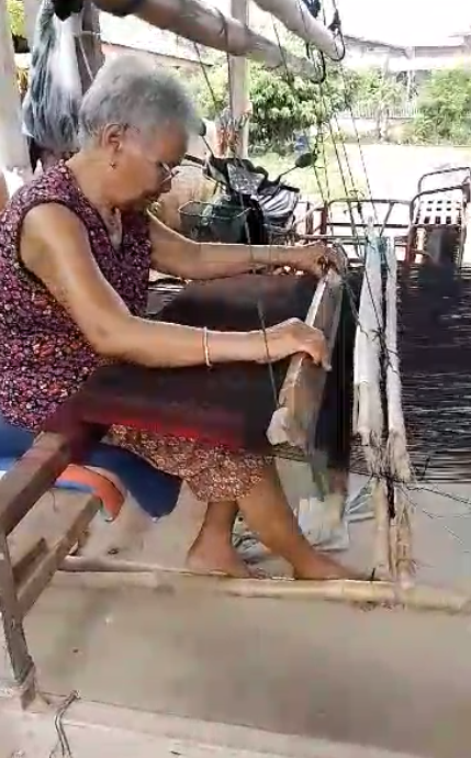 Tissus et Nattes traditionnels d’Isan