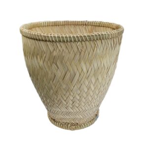 Panier en bambou tressé