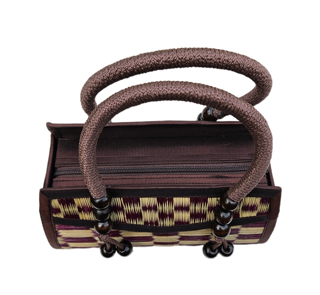 Petit sac rigide en roseau – Image 2